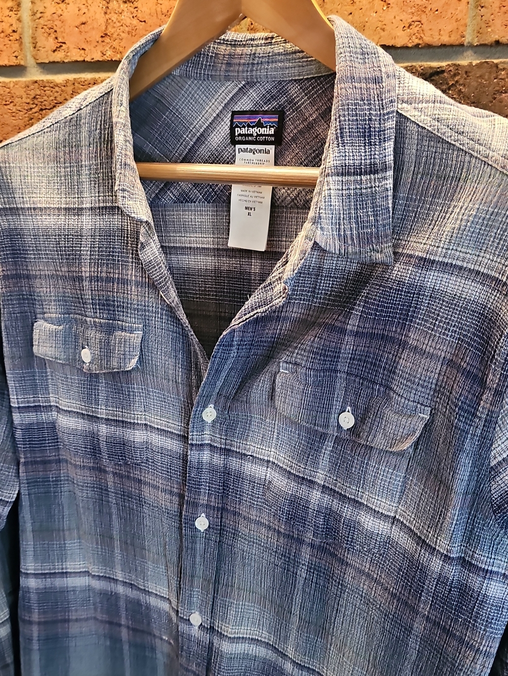 Patagonia Organic Cotton Shirt - Gray and Blue (wears like MEDIUM/LARGE)